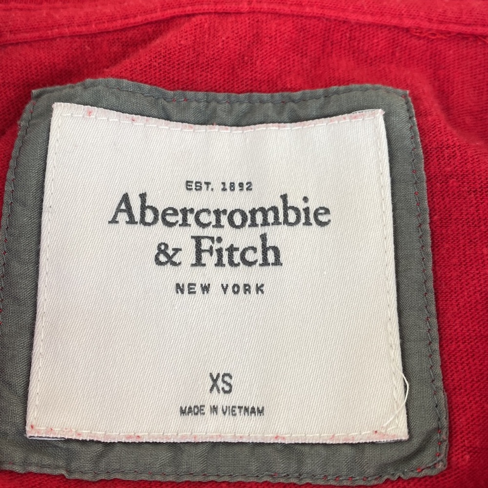 Abercrombie and Fitch shirt. Red. Size XS - Picture 4 of 4